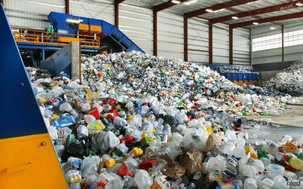 Переработка пластиковых отходов: спасение для планеты и возможности для будущего